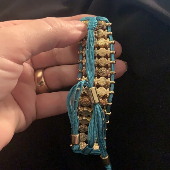 - VNTG Draw String and Yellow metal and plastic beads Bracelet - Picture 3 of 7